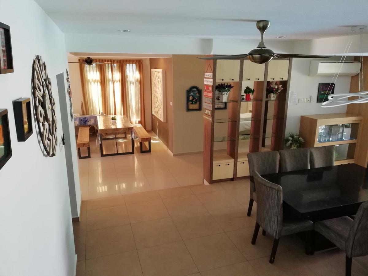 Melaka Beachfront Villa With Pool Exterior photo